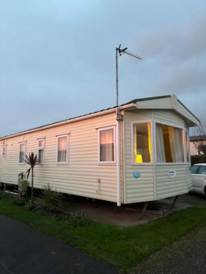 Lyons Robin Hood Accessible 6 Berth Caravan